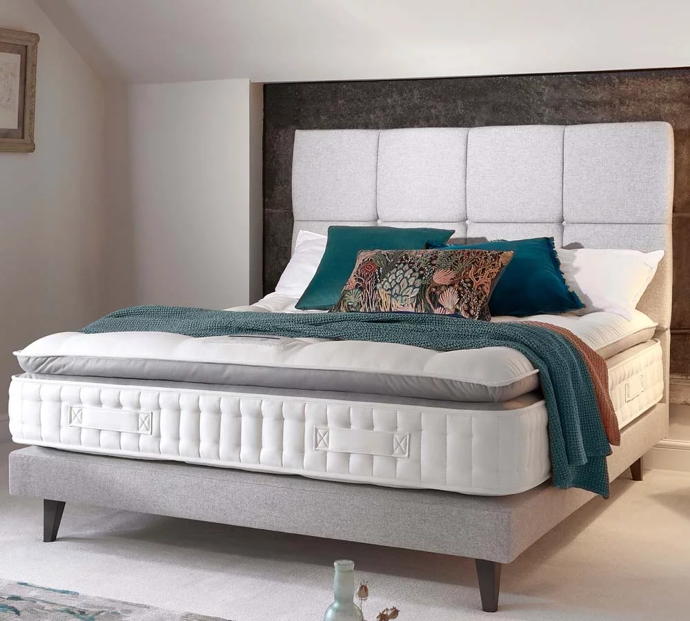 Les bienfaits d’un lit avec tête de lit capitonnée confort et élégance